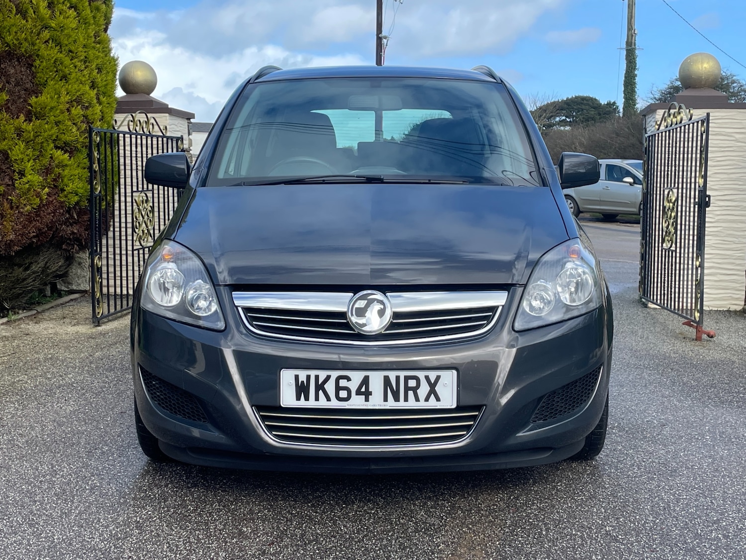 Used Vauxhall Zafira 2014 for sale - 77872935: Photo 2