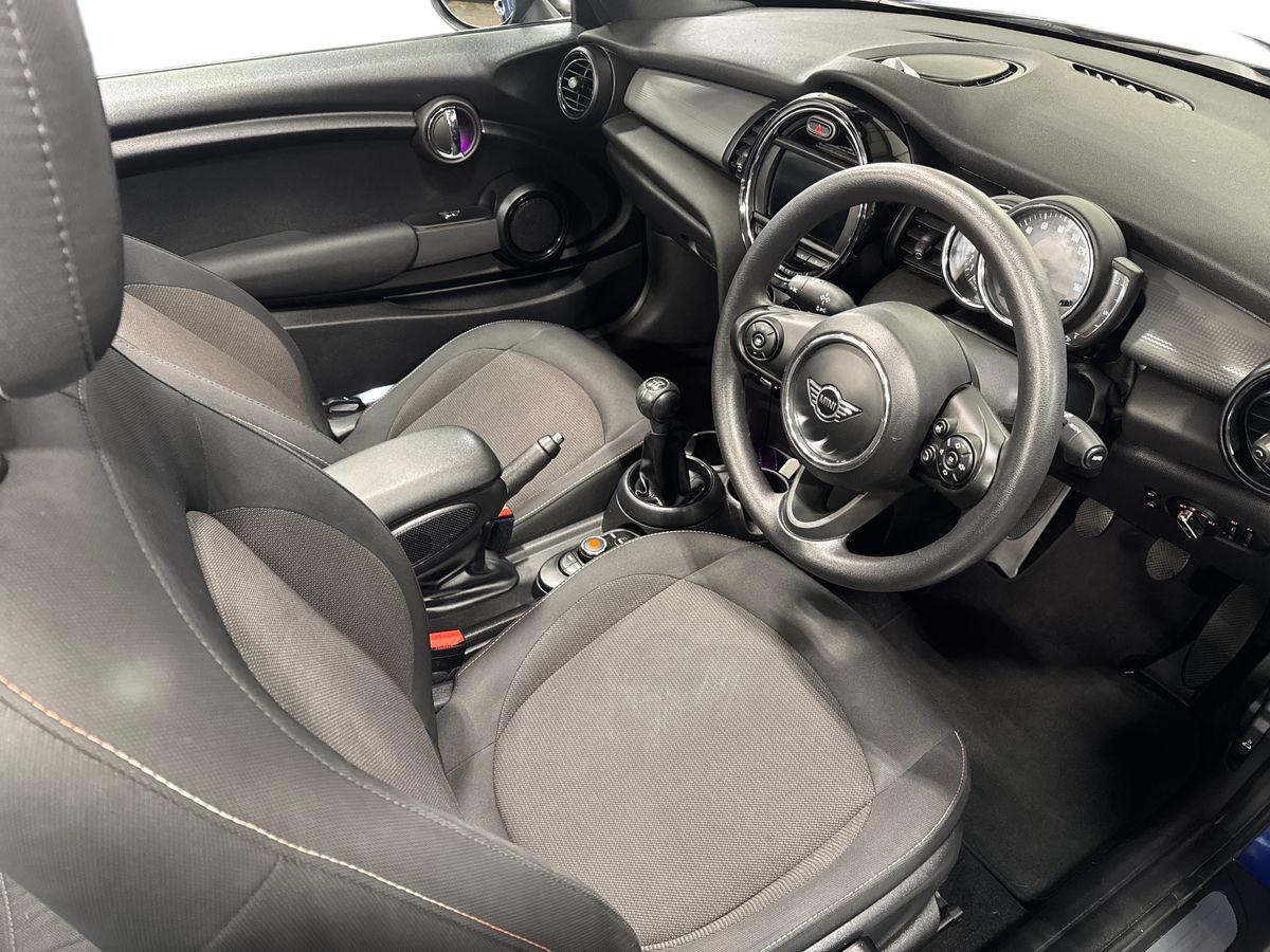 Used MINI Convertible 2019 for sale - 77762688: Photo 22