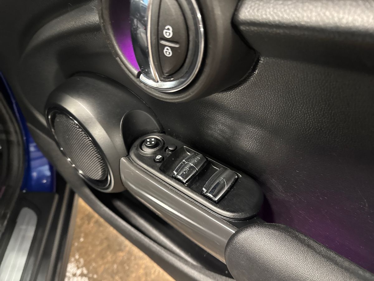 Used MINI Convertible 2019 for sale - 77762688: Photo 24