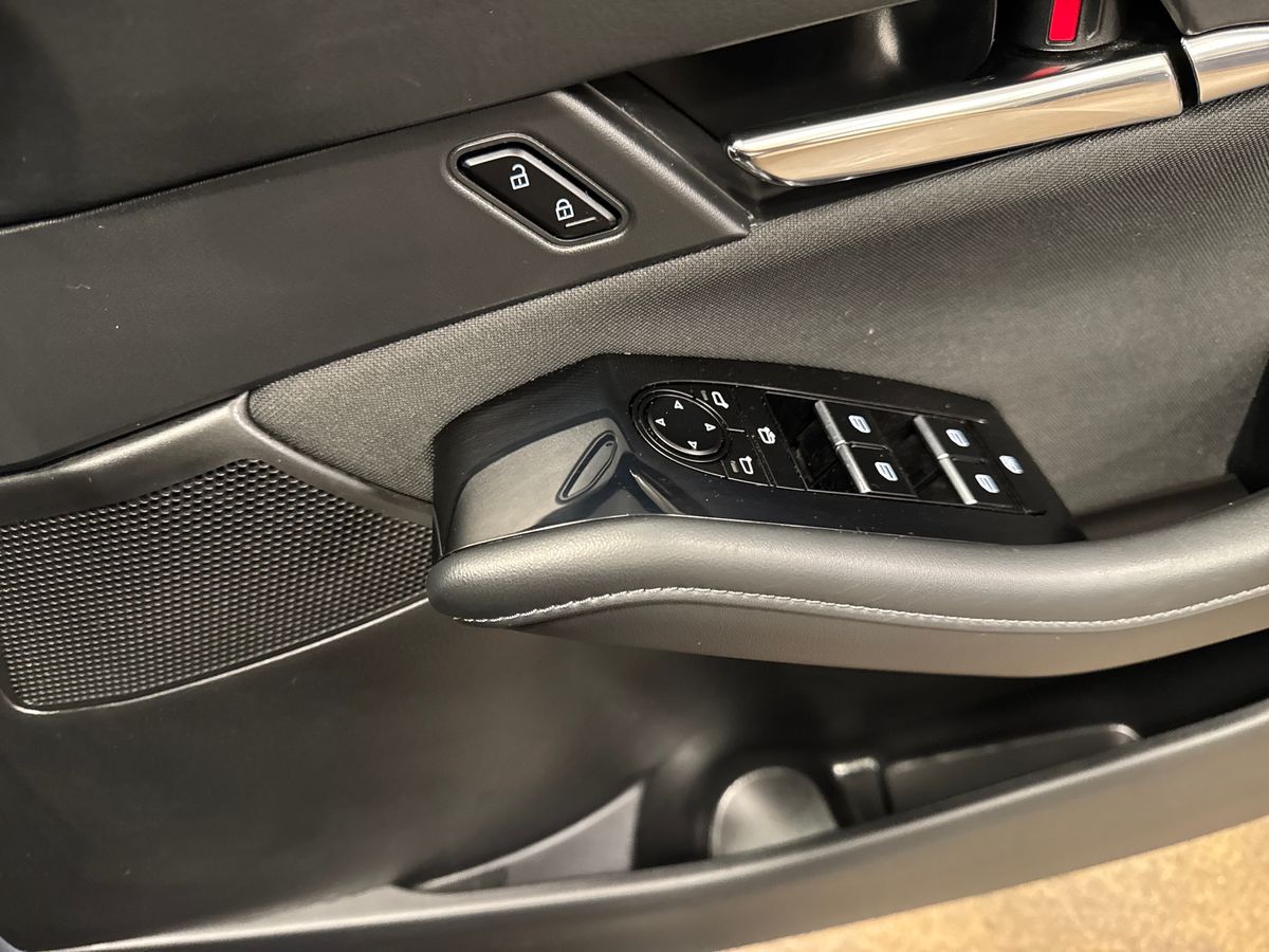 Used Mazda CX-30 2023 for sale - 77280997: Photo 24