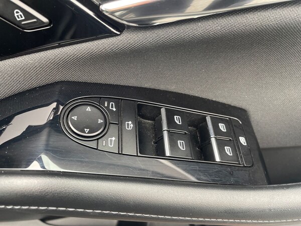 Used Mazda CX-30 2023 for sale - 76265583: Photo 24
