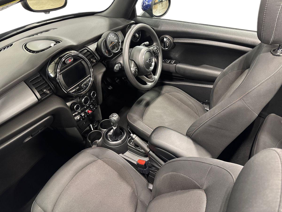 Used MINI Convertible 2019 for sale - 76796241: Photo 18