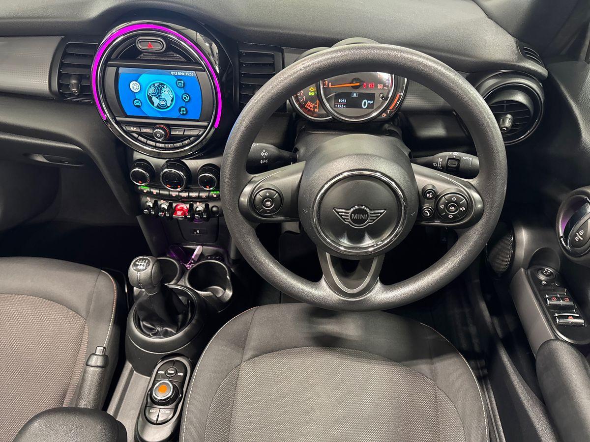 Used MINI Convertible 2019 for sale - 76796241: Photo 21