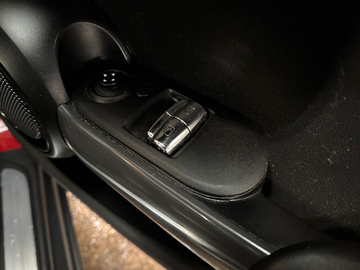 Used MINI Hatch 2017 for sale - 77934282: Photo 24