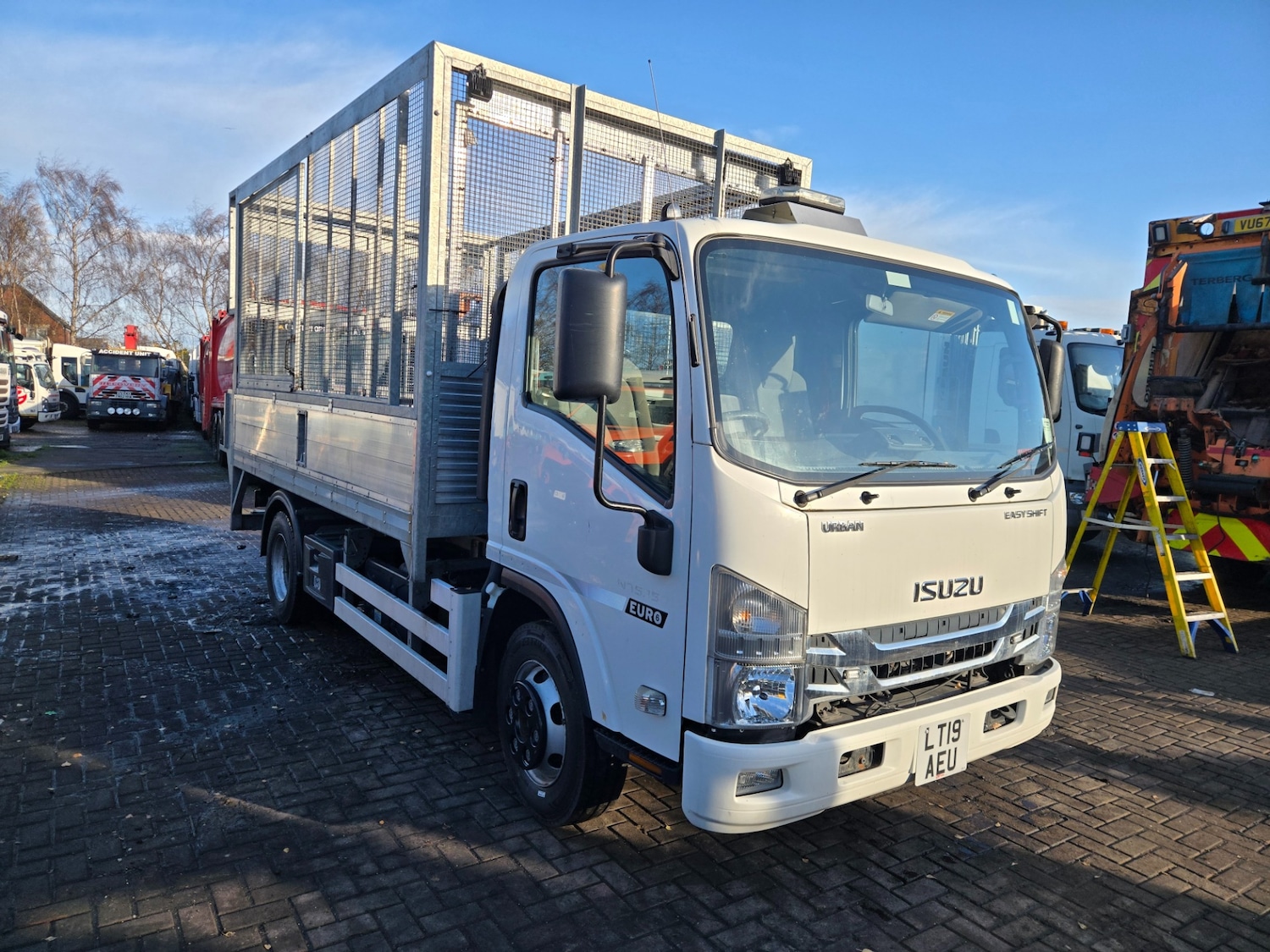 Used Isuzu Forward 2019 for sale - 76104470: Photo 13