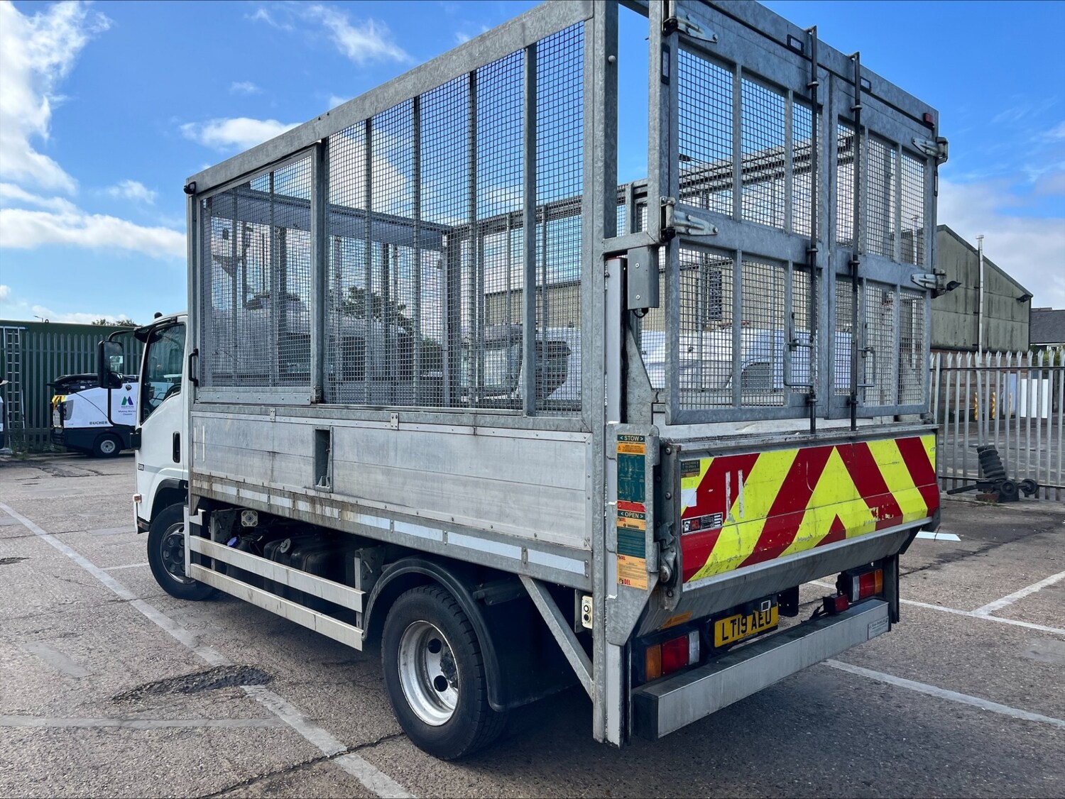Used Isuzu Forward 2019 for sale - 76104470: Photo 14