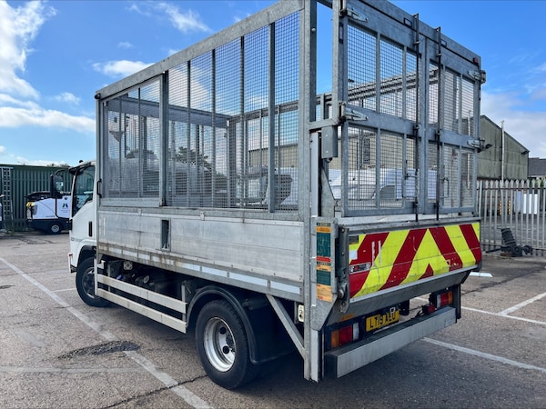 Used Isuzu Forward 2019 for sale - 76104470: Photo 2