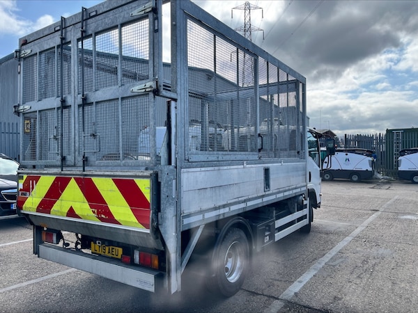 Used Isuzu Forward 2019 for sale - 76104470: Photo 3