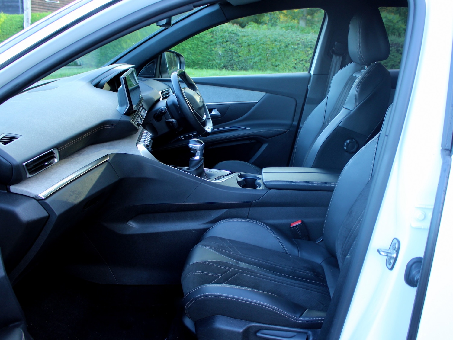 Used Peugeot 3008 2021 for sale - 76352970: Photo 4
