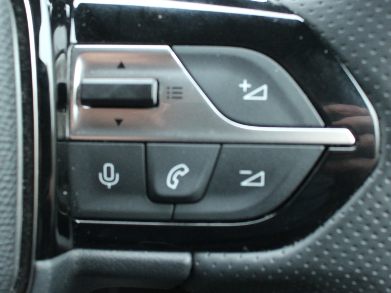 Used Peugeot 408 2024 for sale - 76577409: Photo 48