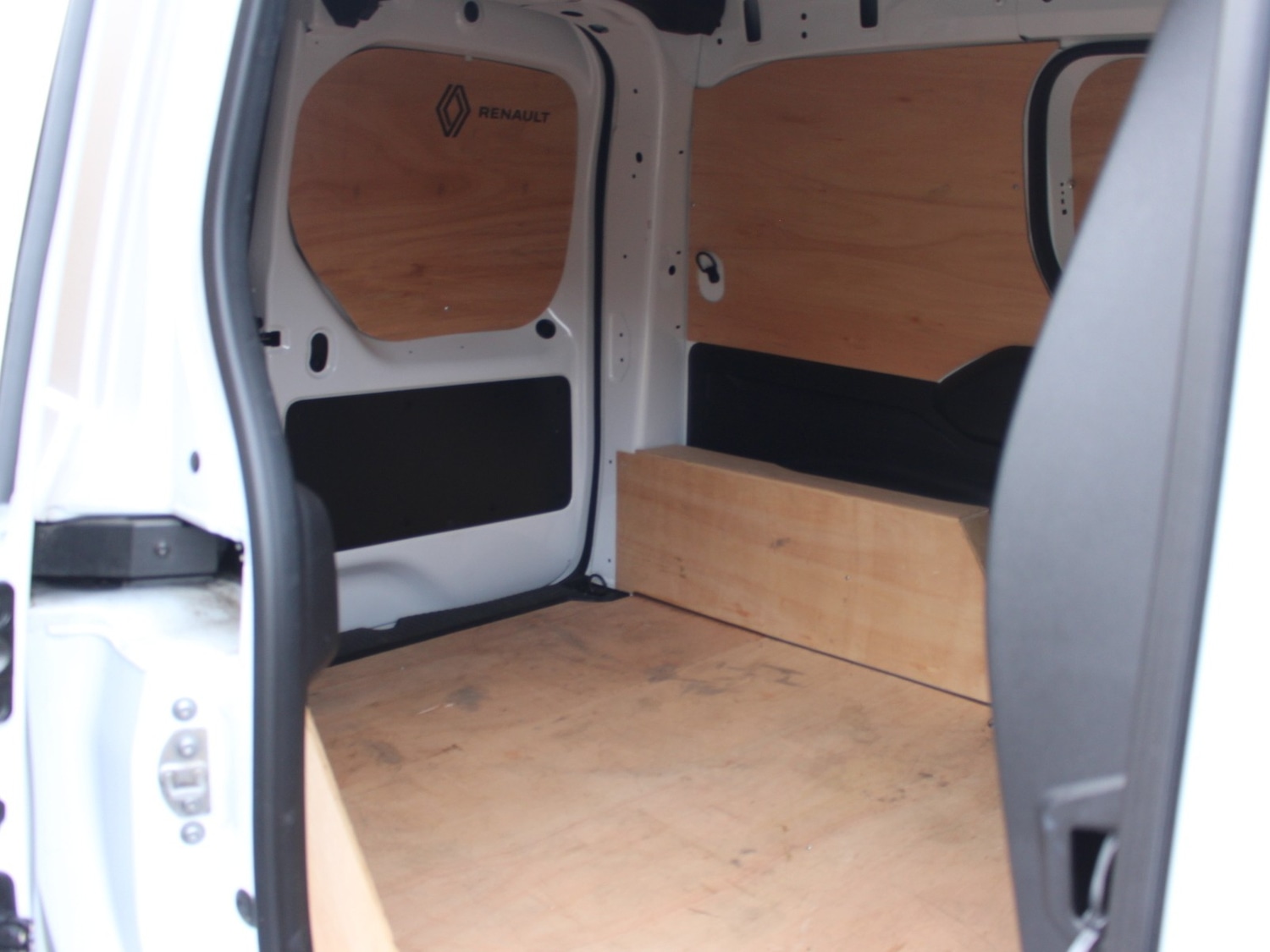 Used Renault Kangoo 2024 for sale - 76961886: Photo 34