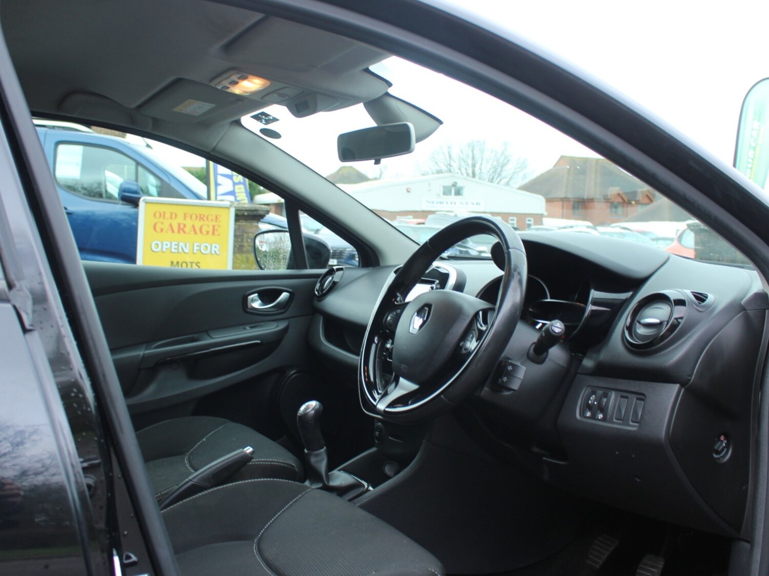 Used Renault Clio 2016 for sale - 77483285: Photo 24