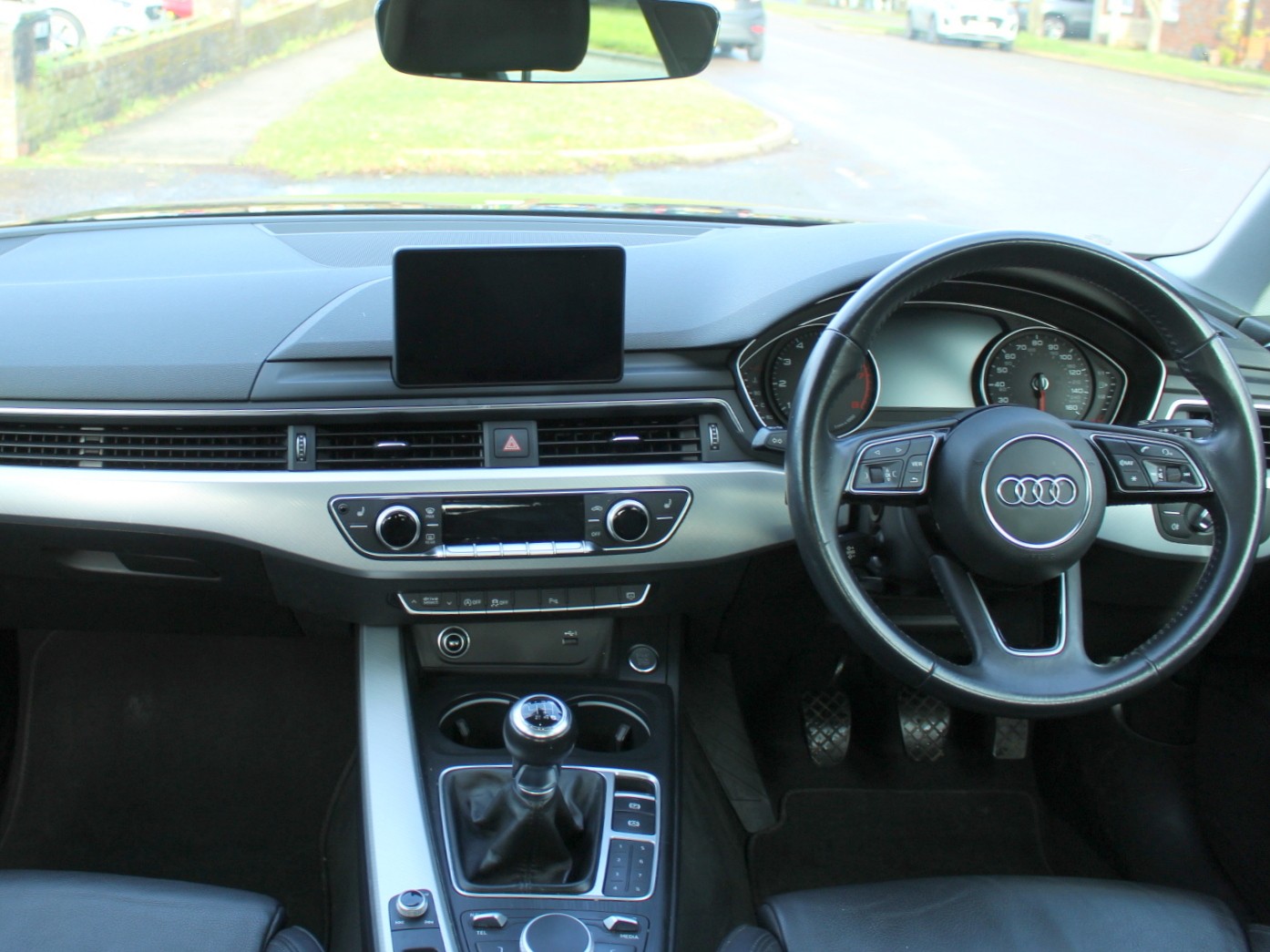 Used Audi A4 2018 for sale - 77382076: Photo 4