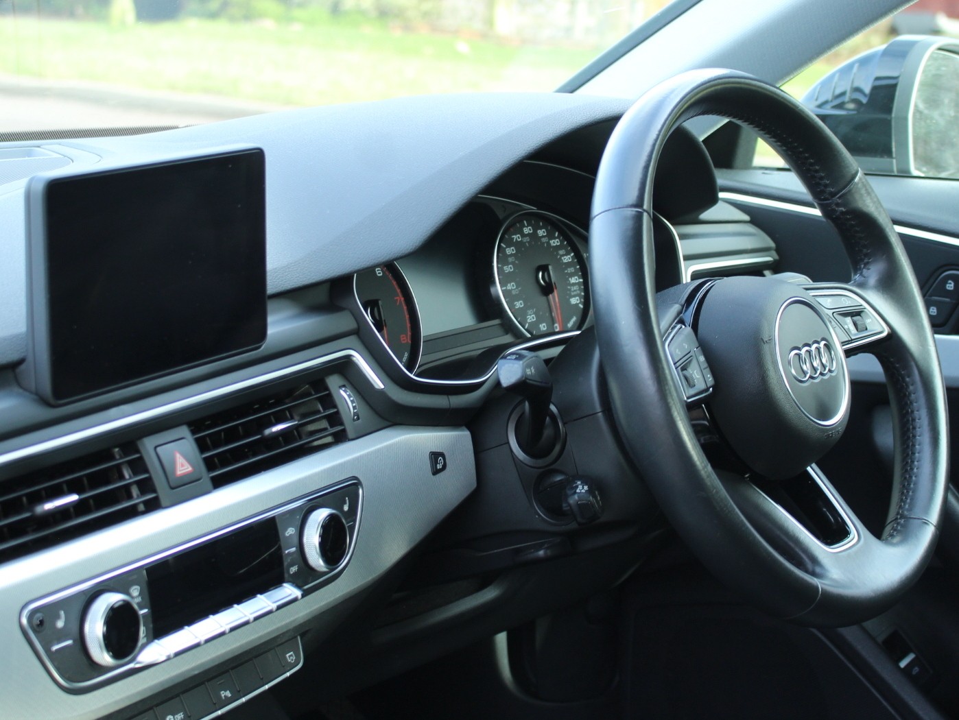 Used Audi A4 2018 for sale - 77382076: Photo 41