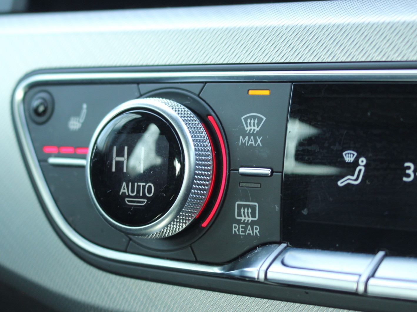 Used Audi A4 2018 for sale - 77382076: Photo 60