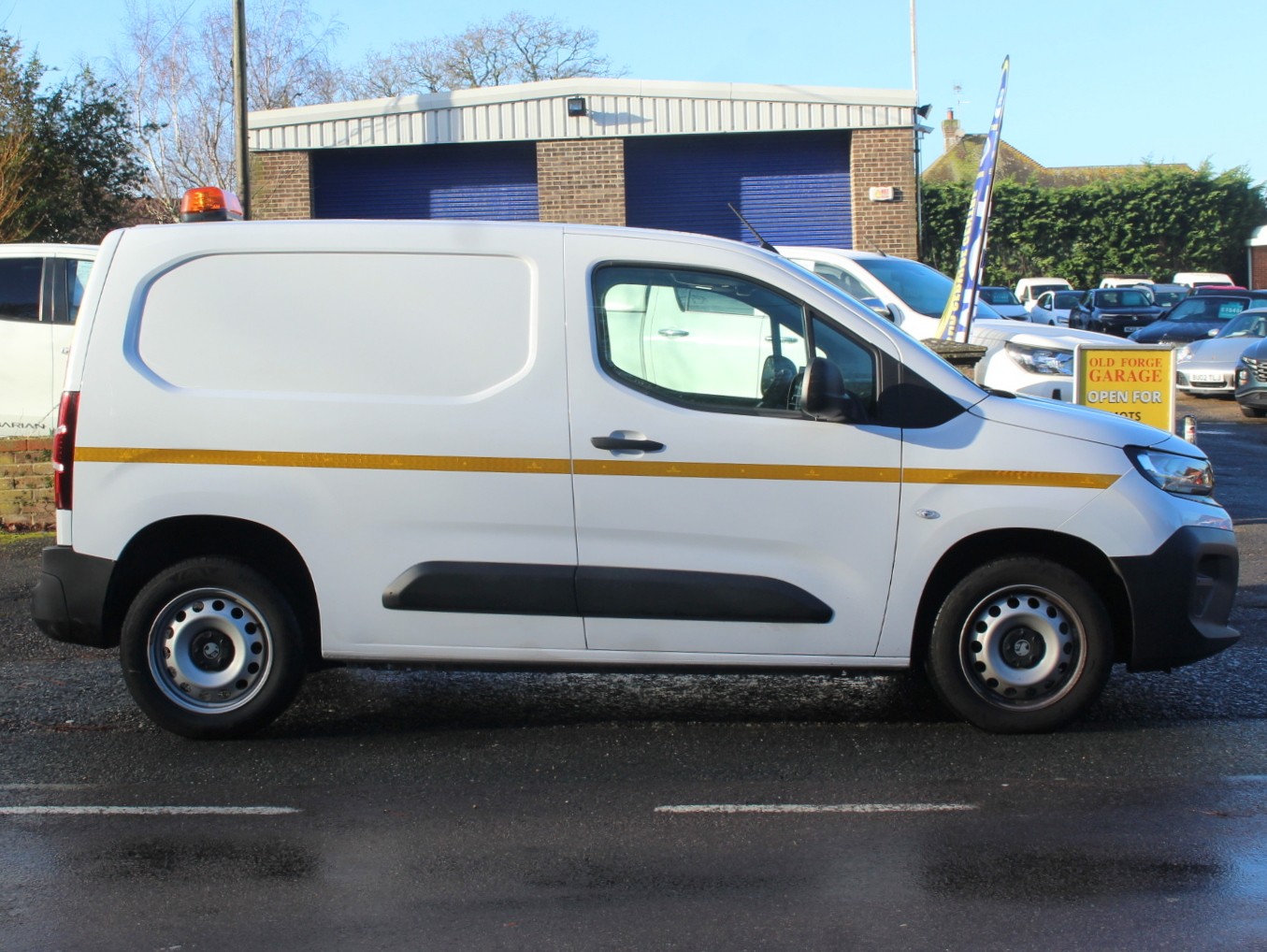 Used Vauxhall Combo 2024 for sale - 77200810: Photo 2