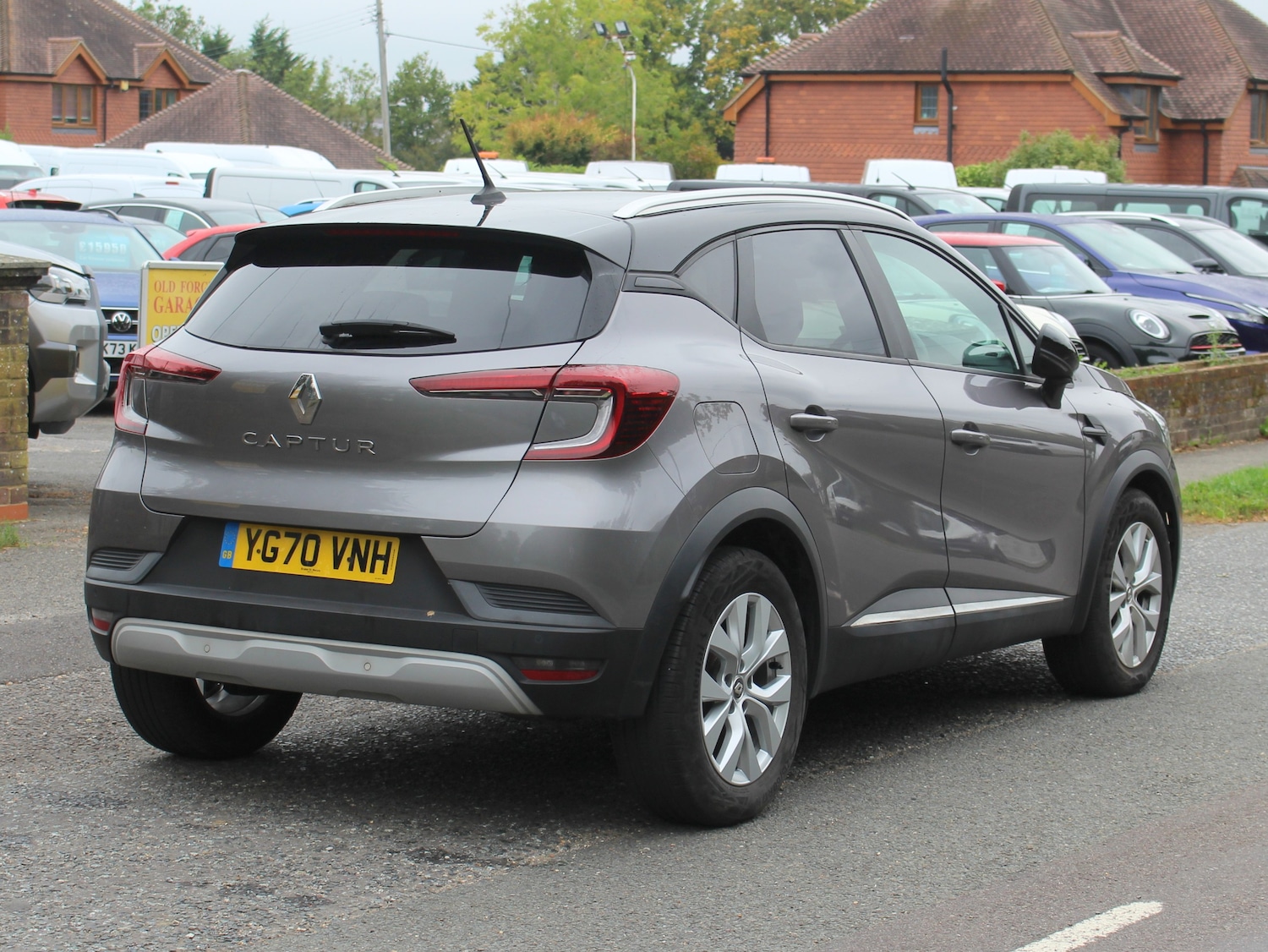 Used Renault Captur 2020 for sale - 75999326: Photo 2