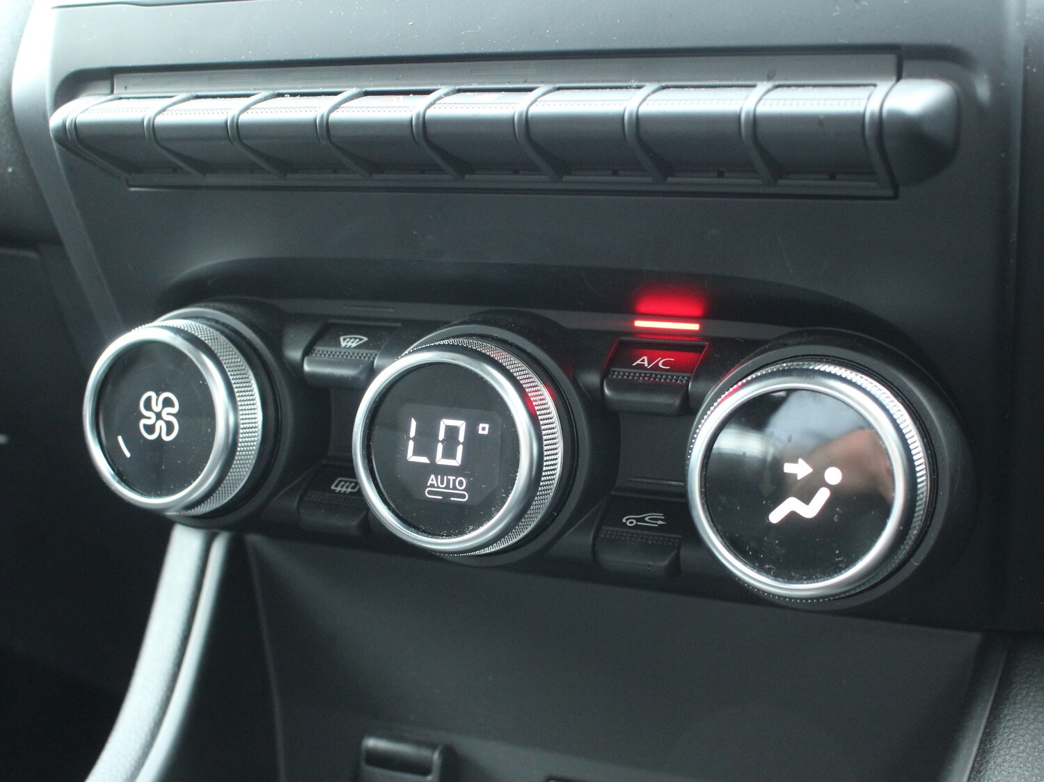 Used Renault Captur 2020 for sale - 75999326: Photo 25