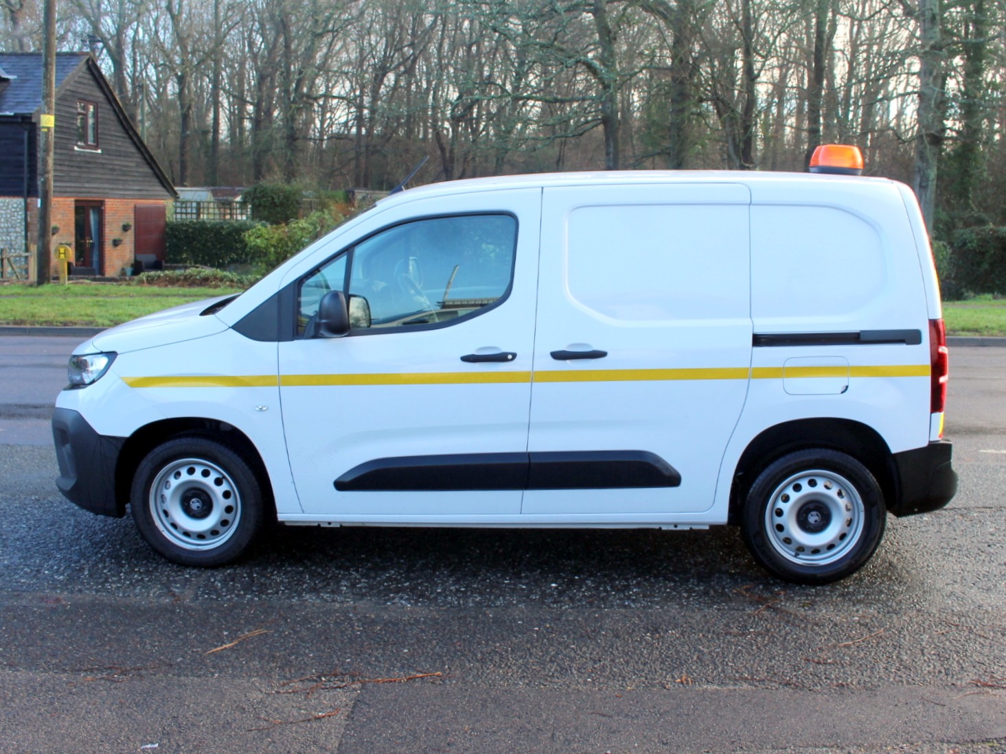 Used Vauxhall Combo 2024 for sale - 77200805: Photo 2