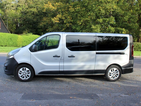 Used Vauxhall Vivaro 2016 for sale - 76273754: Photo 3
