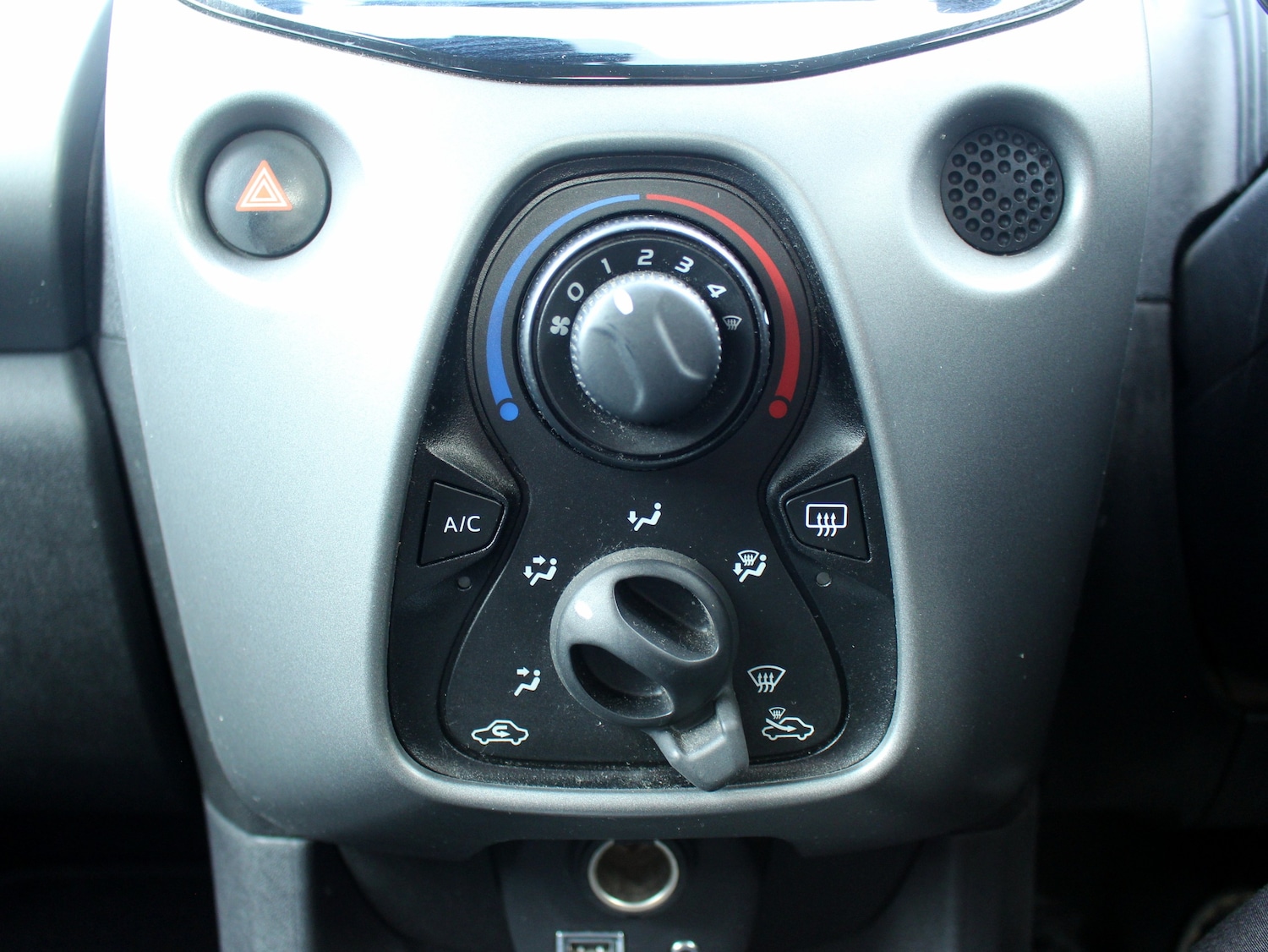 Used Toyota AYGO 2020 for sale - 76535033: Photo 38