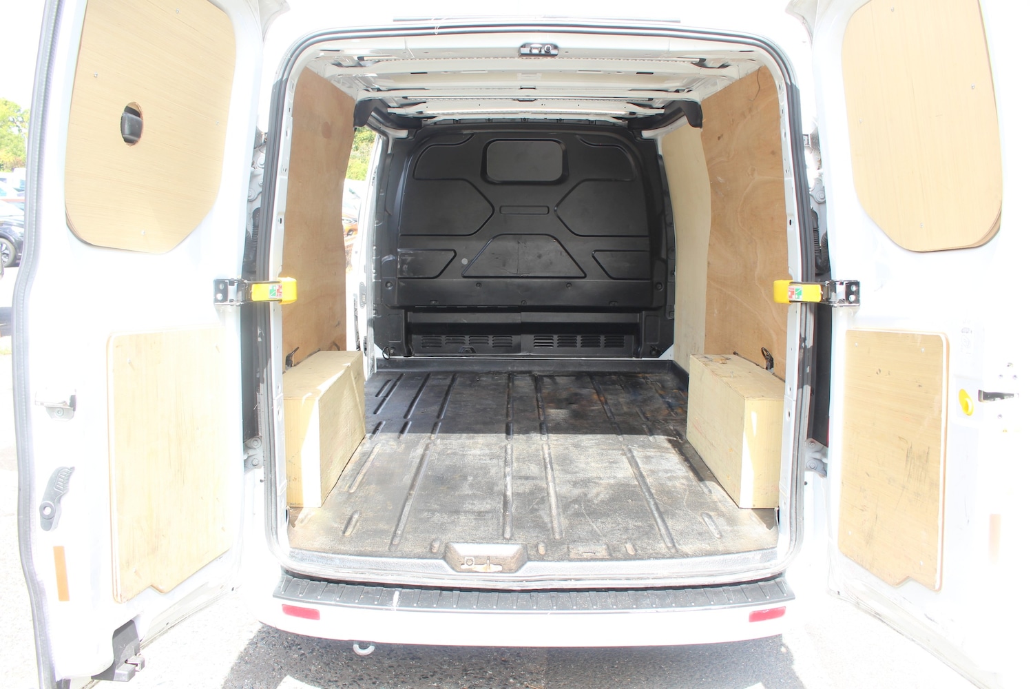 Used Ford Transit Custom 2023 for sale - 75632620: Photo 11