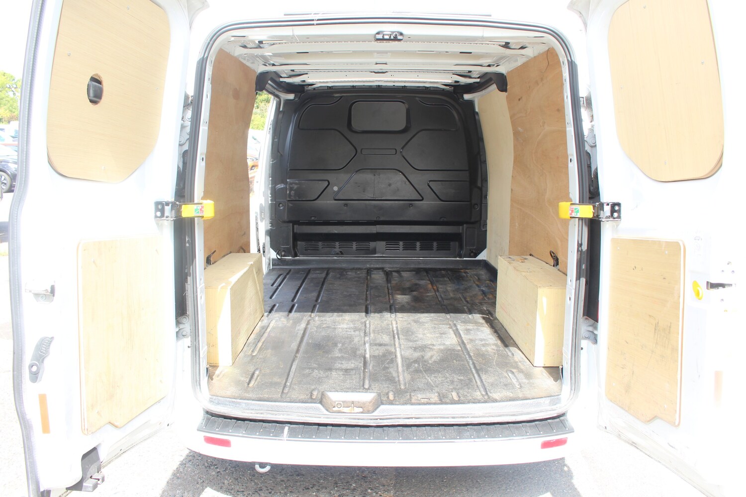 Used Ford Transit Custom 2023 for sale - 75632620: Photo 53