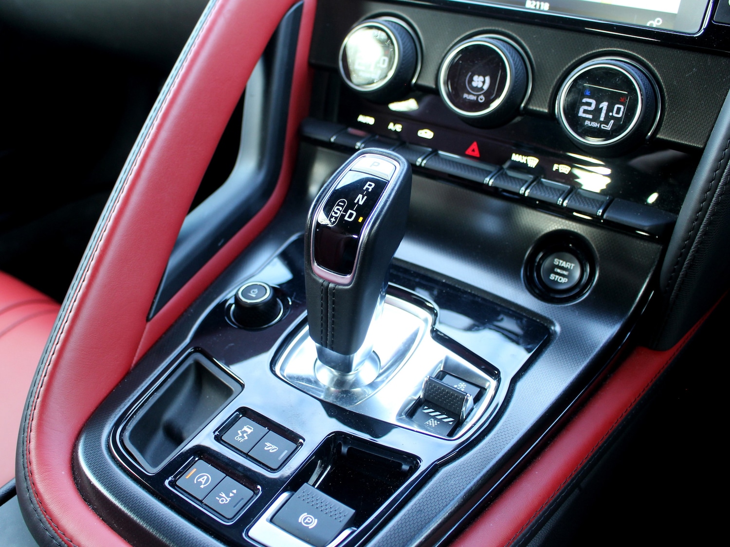 Used Jaguar F-Type 2015 for sale - 76557792: Photo 11