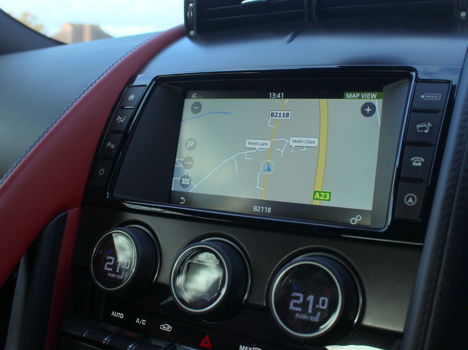 Used Jaguar F-Type 2015 for sale - 76557792: Photo 31