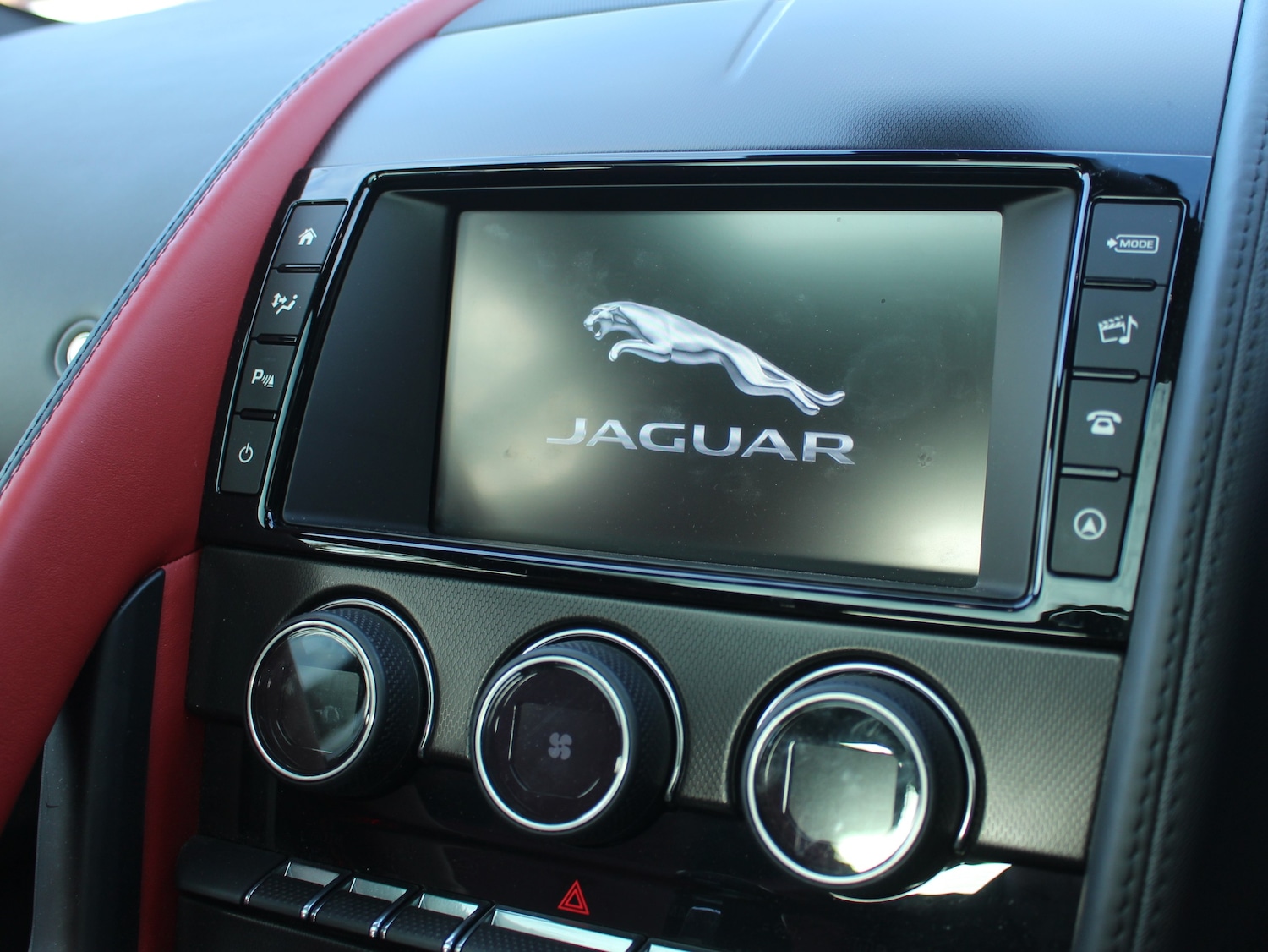 Used Jaguar F-Type 2015 for sale - 76557792: Photo 35