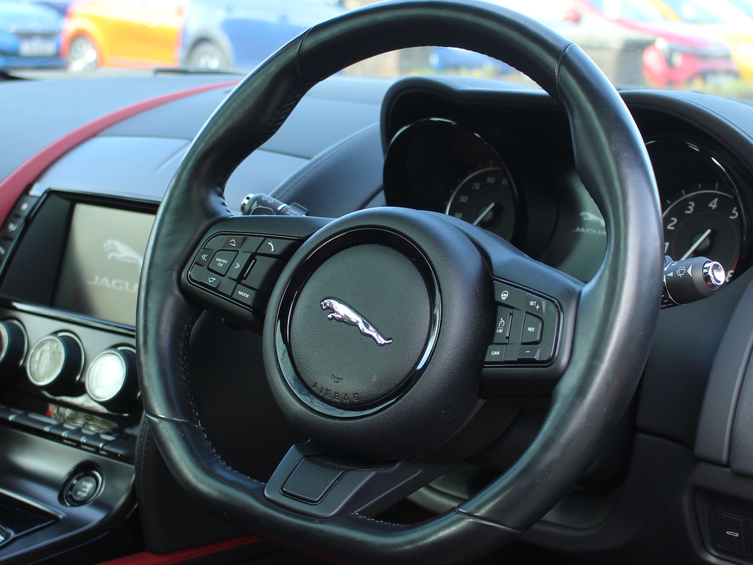 Used Jaguar F-Type 2015 for sale - 76557792: Photo 5