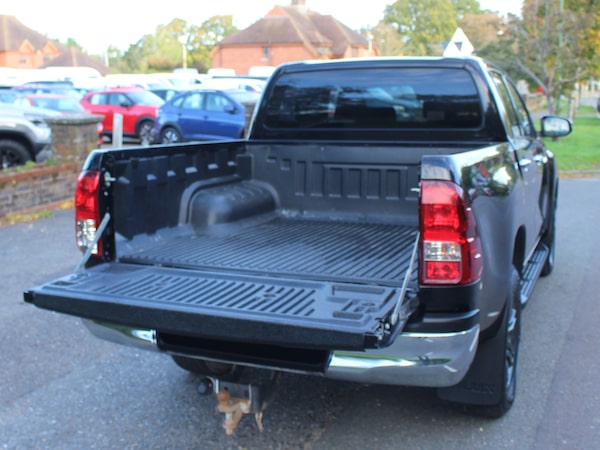 Used Toyota Hilux 2021 for sale - 76232301: Photo 10