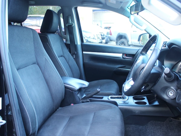 Used Toyota Hilux 2021 for sale - 76232301: Photo 11