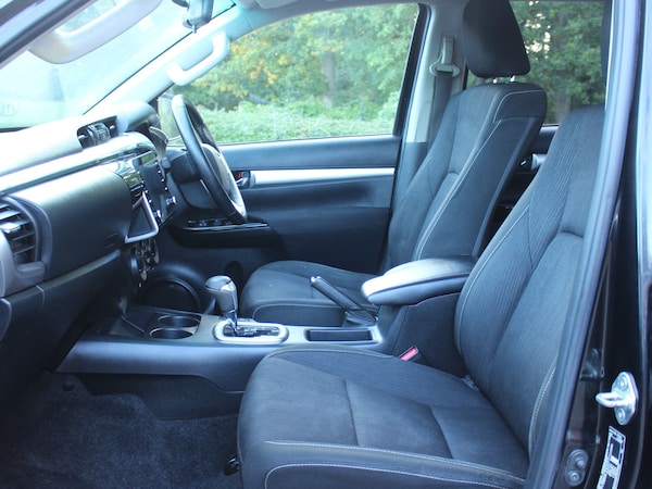 Used Toyota Hilux 2021 for sale - 76232301: Photo 12