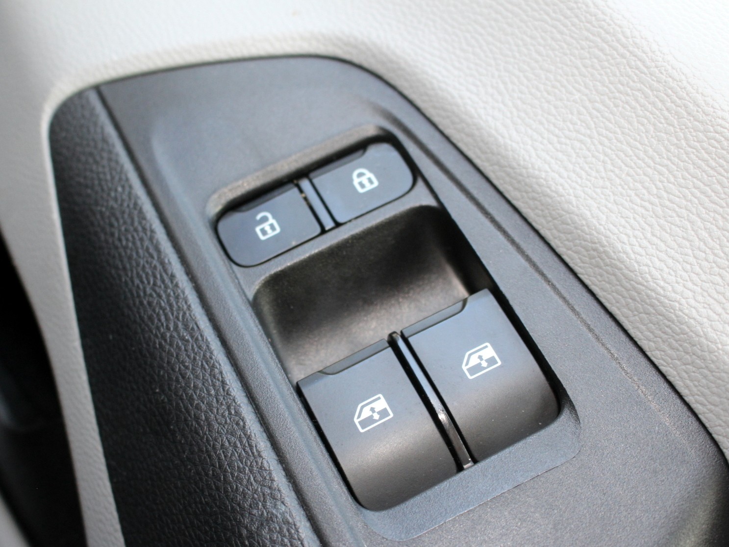 Used Maxus Deliver 9 2023 for sale - 77200809: Photo 42