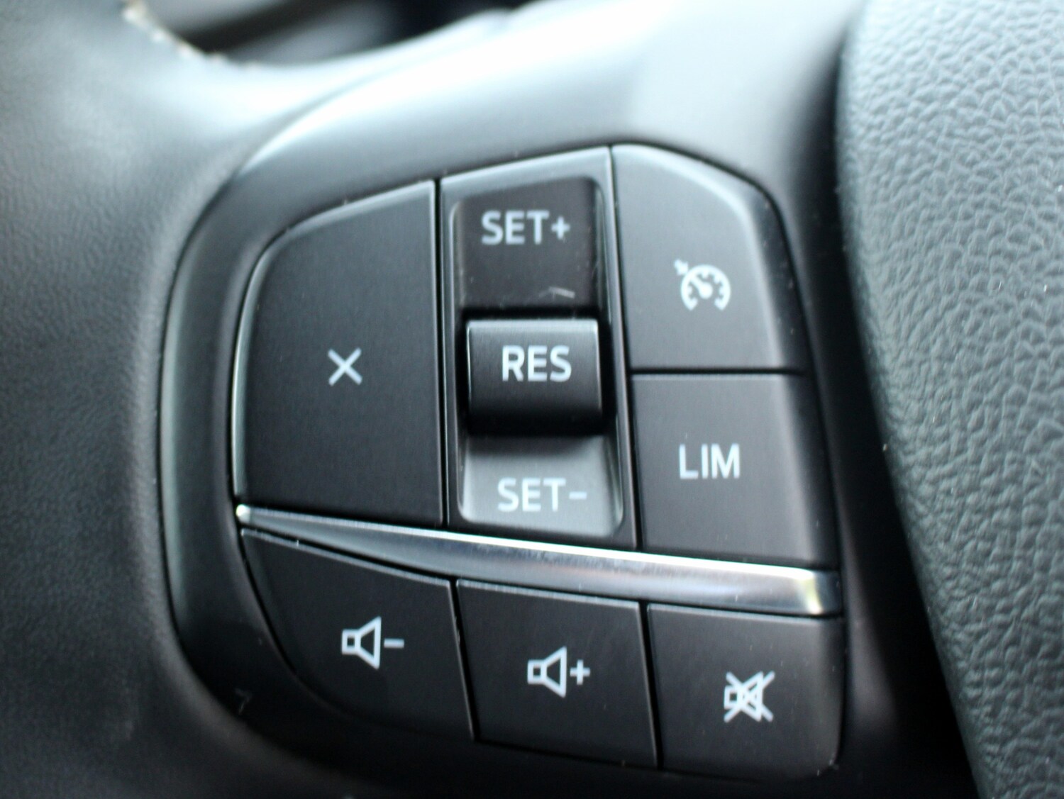 Used Ford Kuga 2023 for sale - 76353056: Photo 7