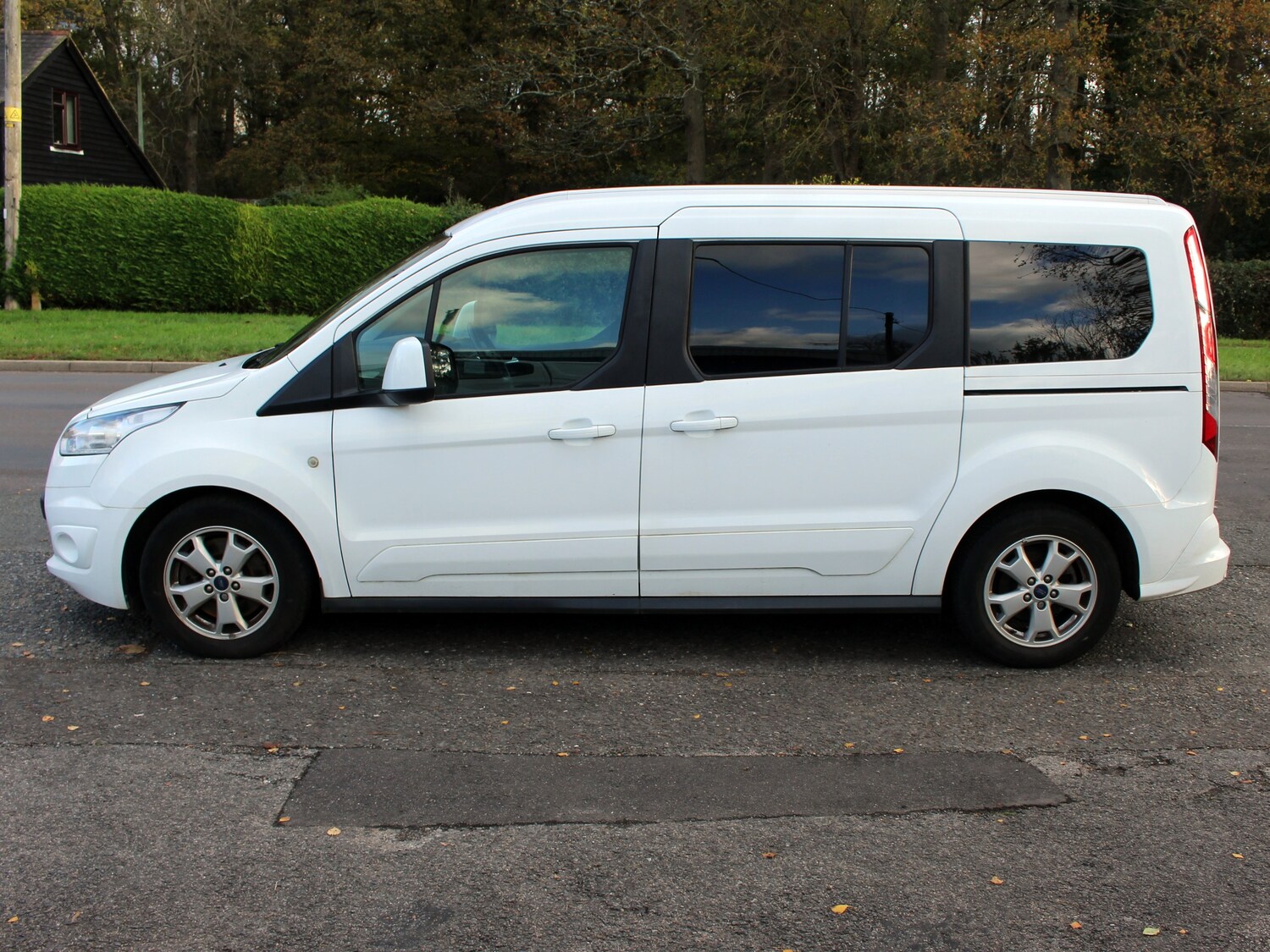 Used Ford Grand Tourneo Connect 2017 for sale - 76334653: Photo 17