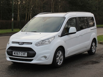 Used Ford Grand Tourneo Connect 2017 for sale - 76334653: Photo