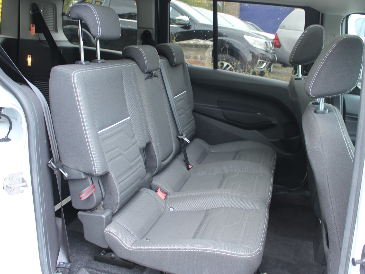 Used Ford Grand Tourneo Connect 2017 for sale - 76334653: Photo 8