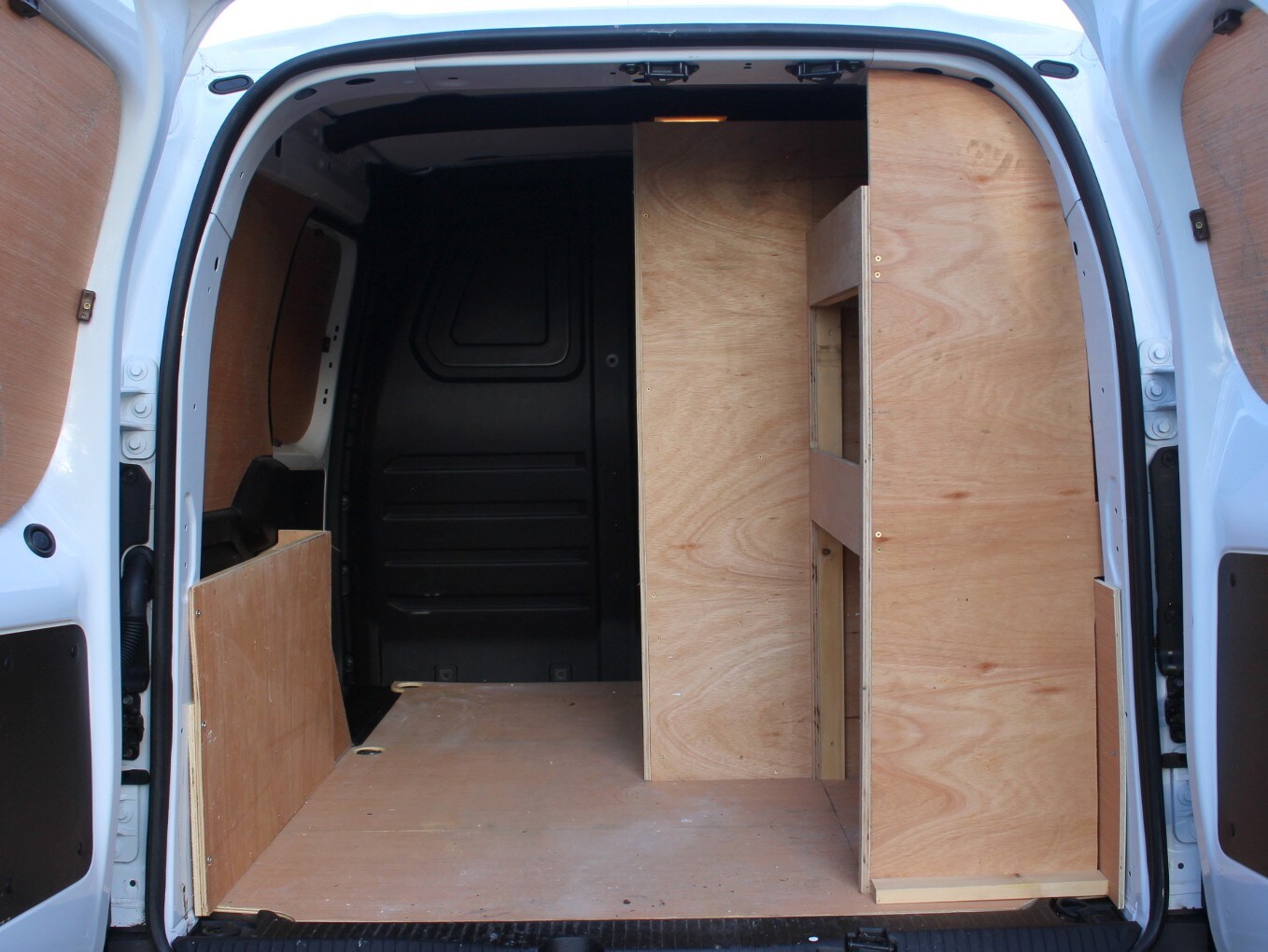 Used Renault Kangoo 2024 for sale - 76961888: Photo 12