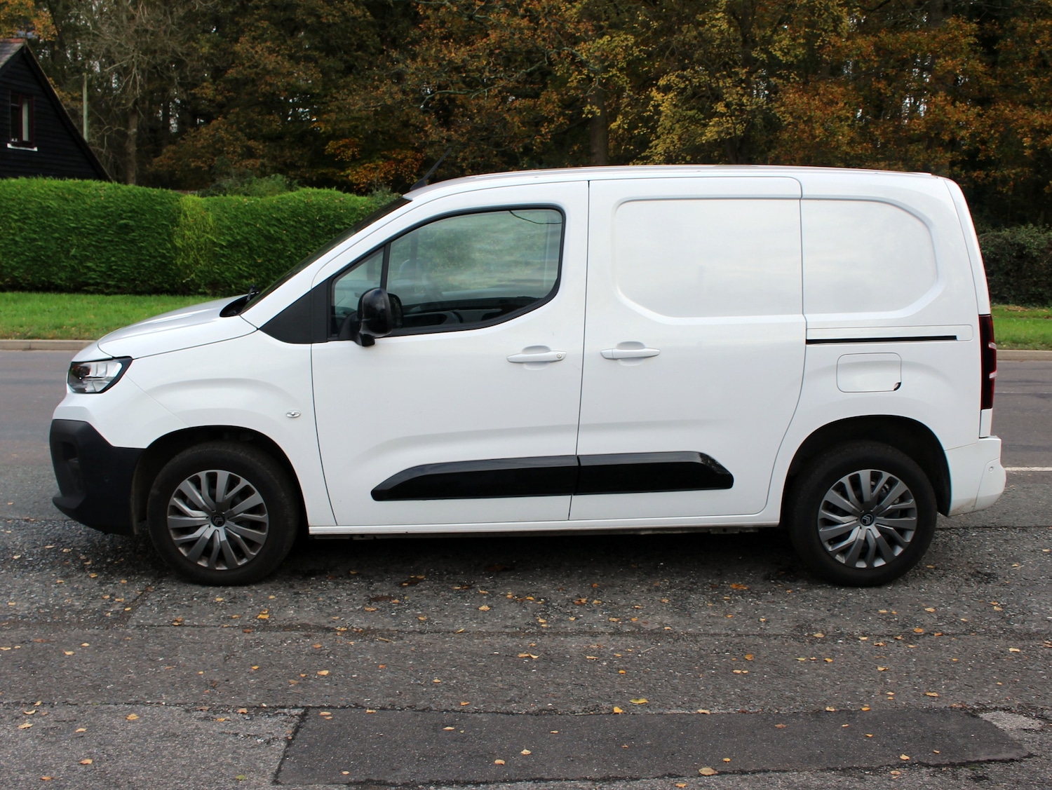 Used Citroen Berlingo 2024 for sale - 76545972: Photo 2