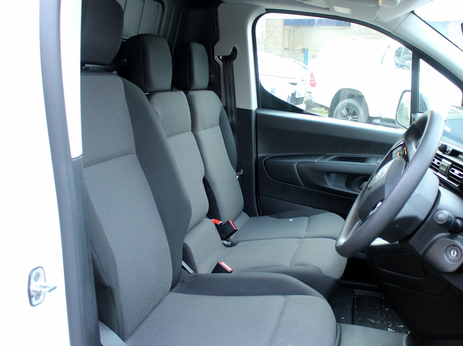 Used Citroen Berlingo 2024 for sale - 76545972: Photo 37