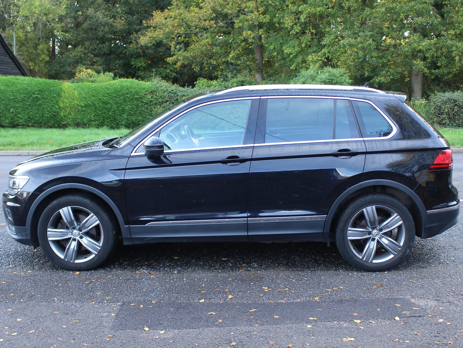 Used Volkswagen Tiguan 2019 for sale - 76292875: Photo 2