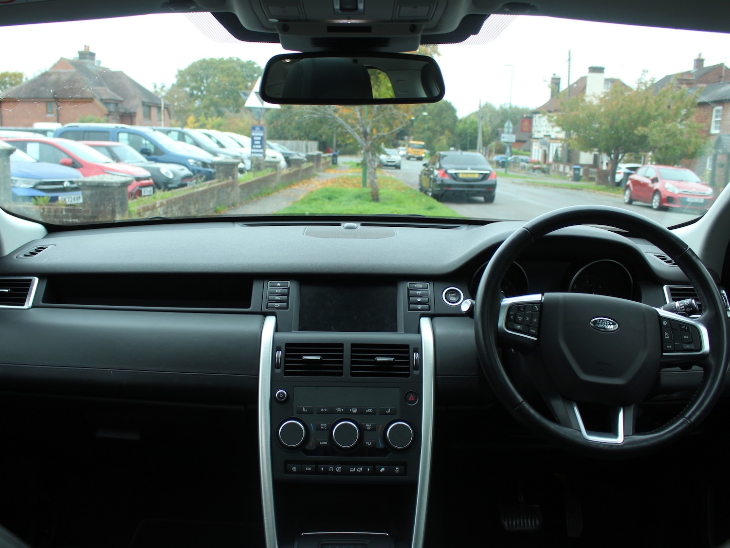 Used Land Rover Discovery Sport 2018 for sale - 76064965: Photo 48