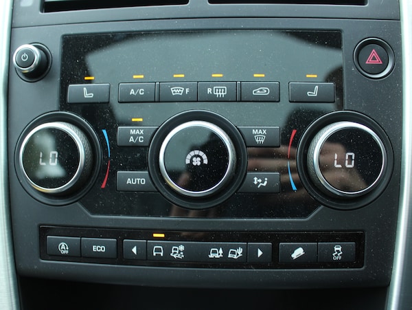 Used Land Rover Discovery Sport 2018 for sale - 76064965: Photo 52