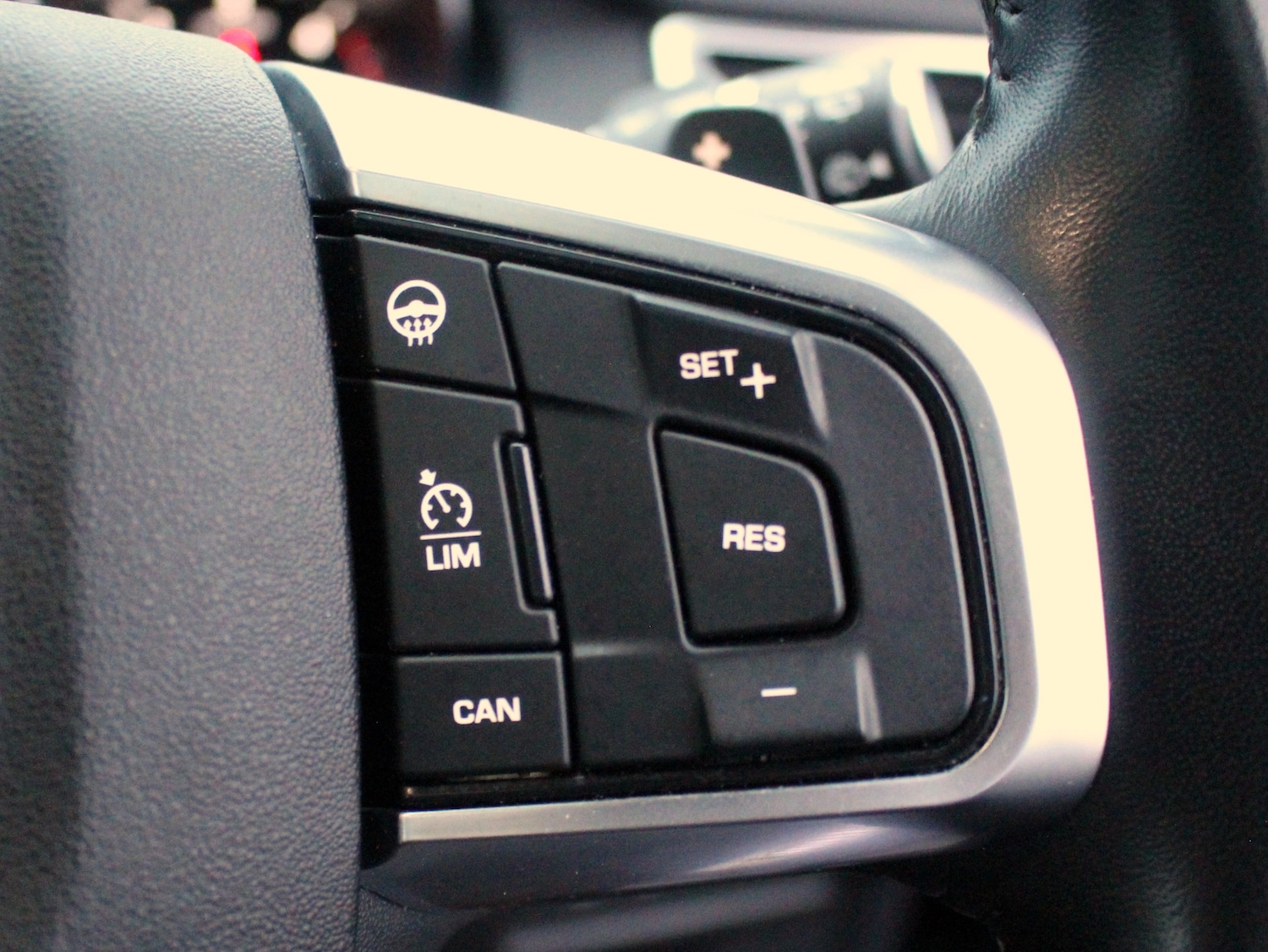 Used Land Rover Discovery Sport 2018 for sale - 76064965: Photo 6