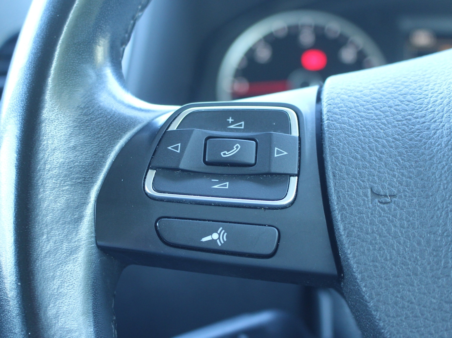Used Volkswagen Tiguan 2016 for sale - 75999409: Photo 17