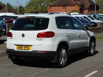 Used Volkswagen Tiguan 2016 for sale - 75999409: Photo 2