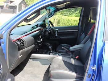 Used Toyota Hilux 2024 for sale - 79143216: Photo