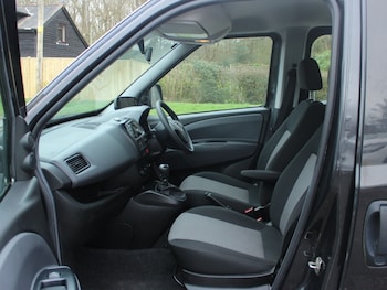 Used Fiat Doblo 2018 for sale - 77820040: Photo